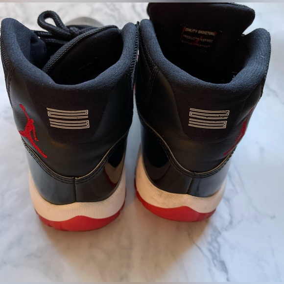 Jordan 11 Playoff Bred (2019) RARE FIND AT THIS PRICE - Picture 8 of 16